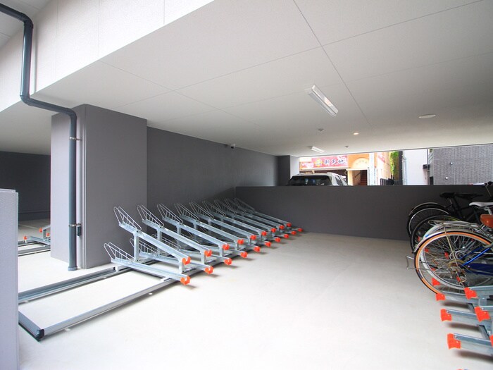 物件外観写真6　(駐輪場)