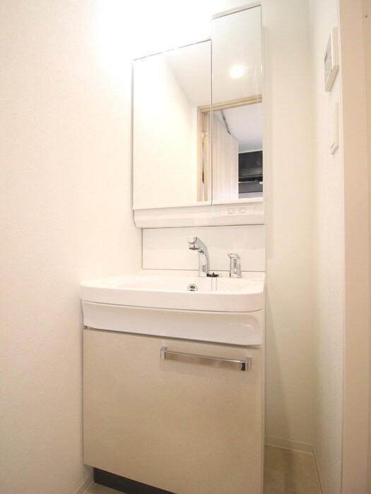 物件内観写真13　(洗面)