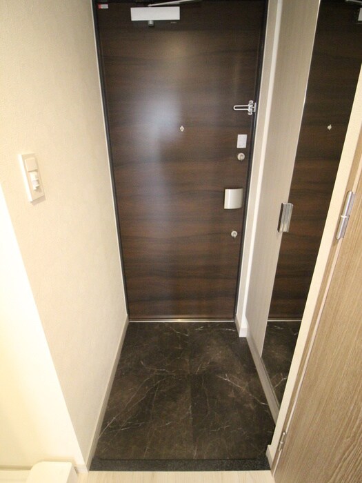 物件内観写真15　(玄関)