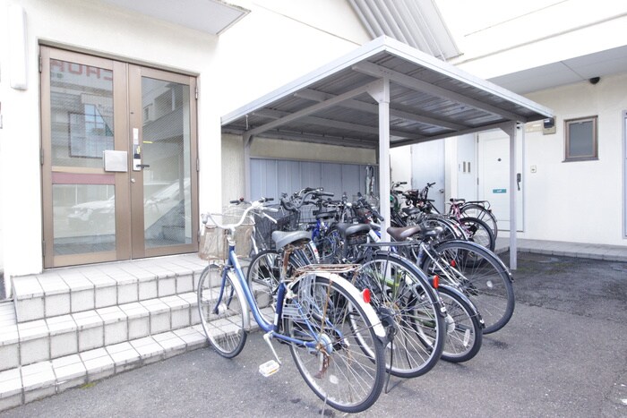 物件外観写真4　(駐輪場)