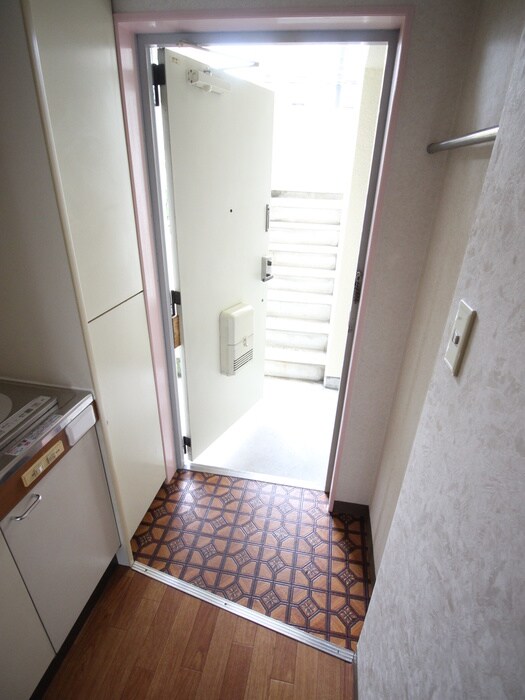 物件内観写真22　(玄関)