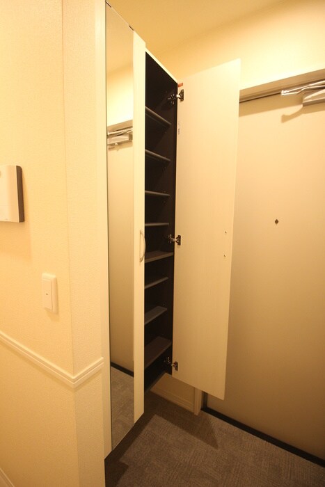 物件内観写真8　(靴箱)