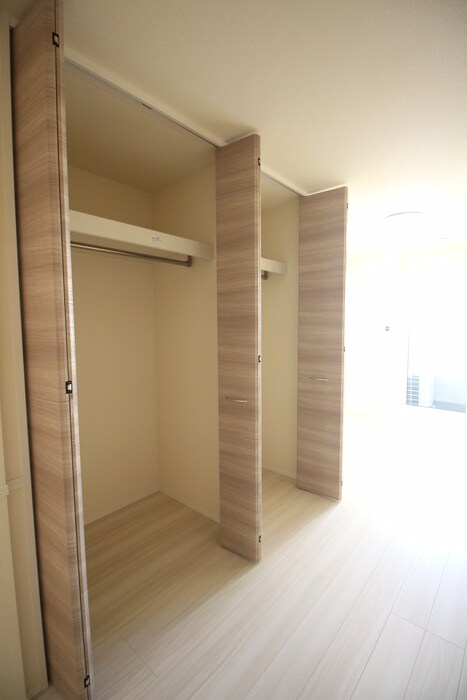 物件内観写真15　(収納)