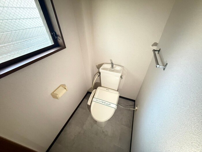 物件内観写真15　(トイレ)