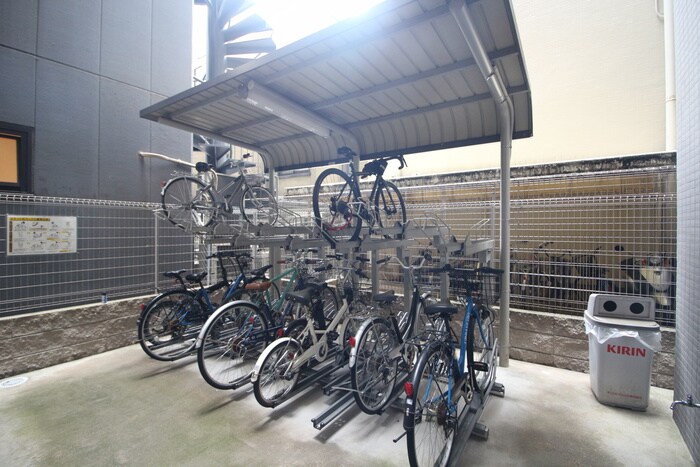 物件外観写真6　(駐輪場)