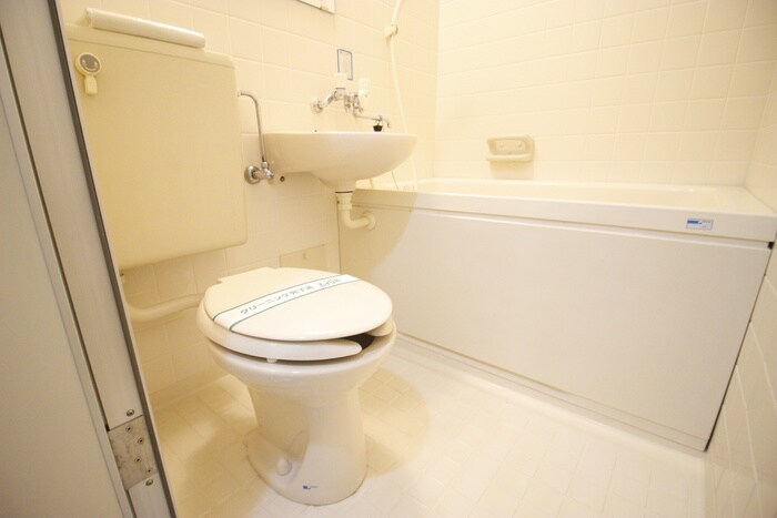 物件内観写真14　(トイレ)