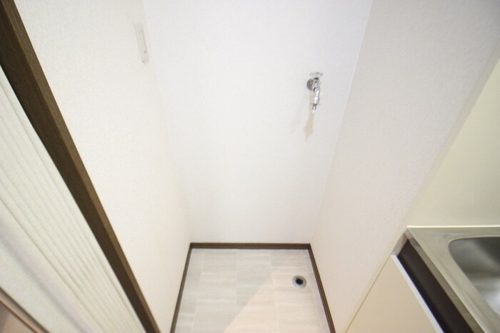 物件内観写真15　(洗濯機置場)