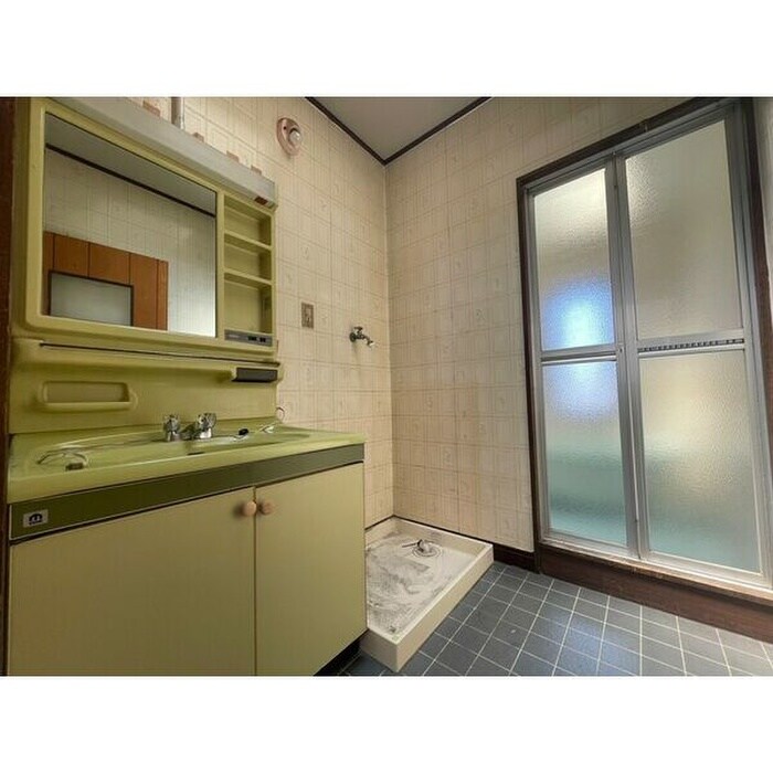 物件内観写真8　(洗面)