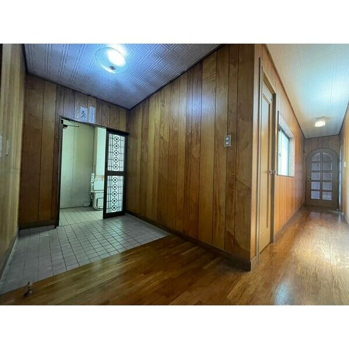 物件内観写真12　(廊下)