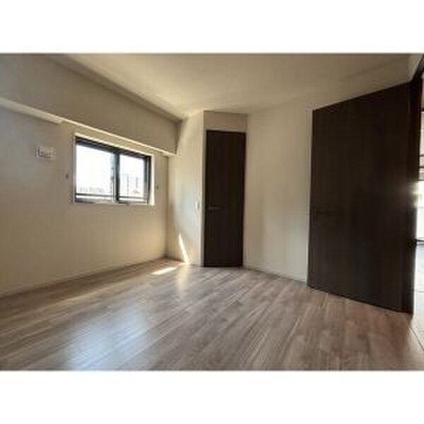 物件内観写真10　(居室)