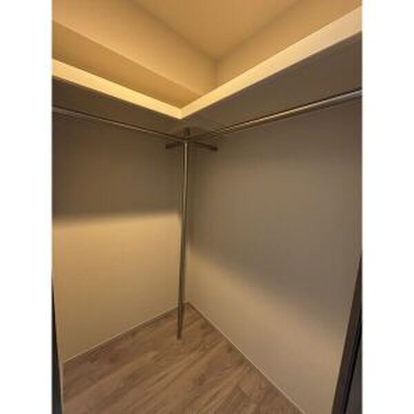 物件内観写真12　(収納)