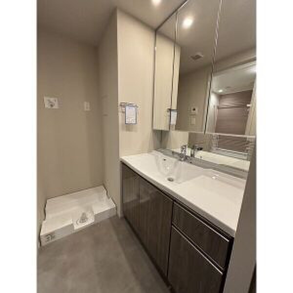 物件内観写真16　(洗面)