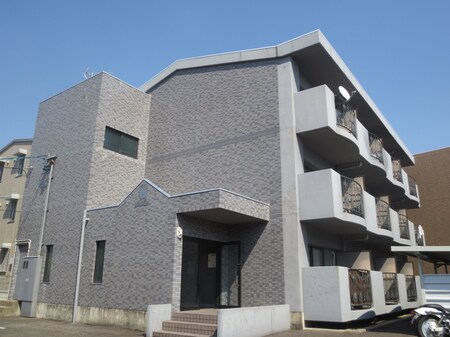 アカデミ－コ－トパスカル外観写真