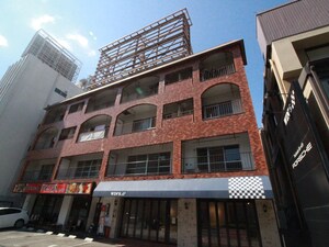 大椿ビル外観写真