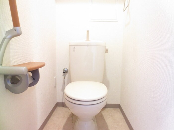 物件内観写真9　(トイレ)