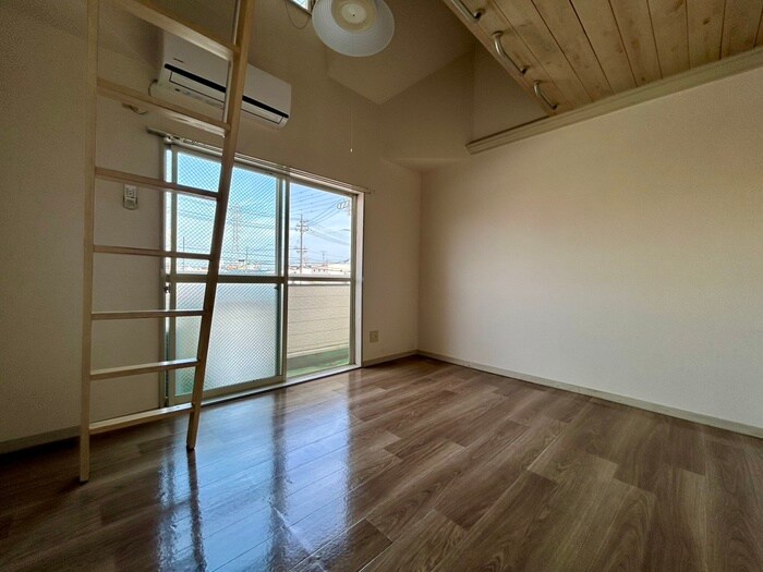 物件内観写真7　(居室)