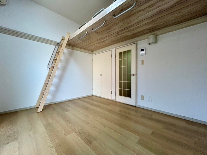 物件内観写真8　(居室)