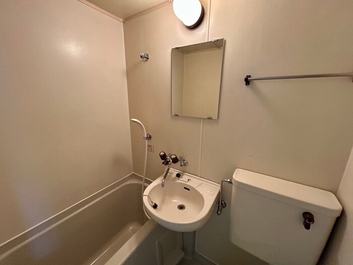 物件内観写真11　(洗面)