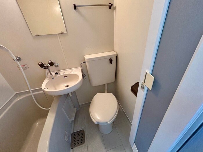 物件内観写真13　(トイレ)