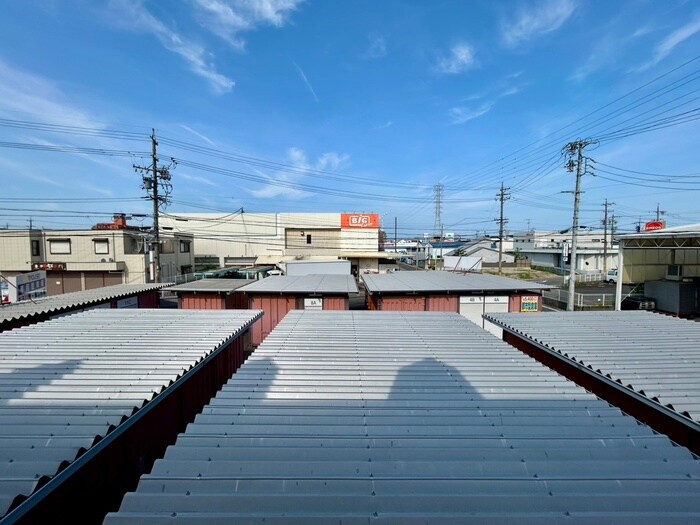 物件内観写真16　(室内からの展望)