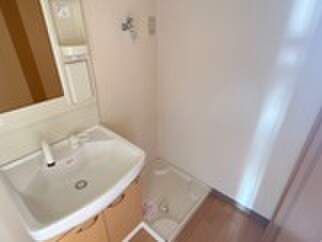 物件内観写真18　(洗濯機置場)