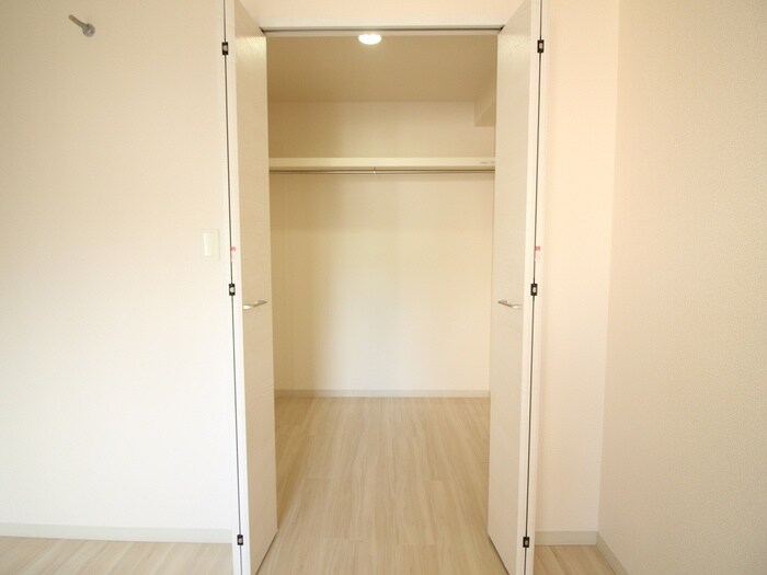 物件内観写真11　(収納)