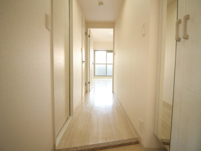 物件内観写真19　(廊下)