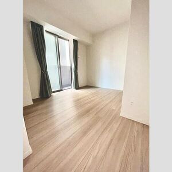 物件内観写真4　(居室)