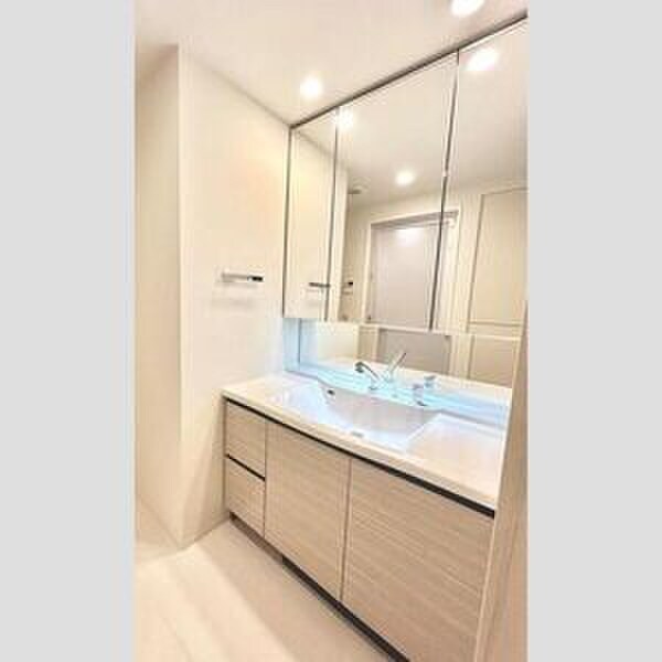 物件内観写真11　(洗面)