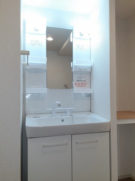 物件内観写真7　(洗面)