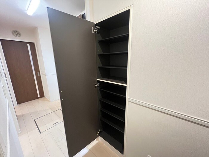 物件内観写真11　(靴箱)