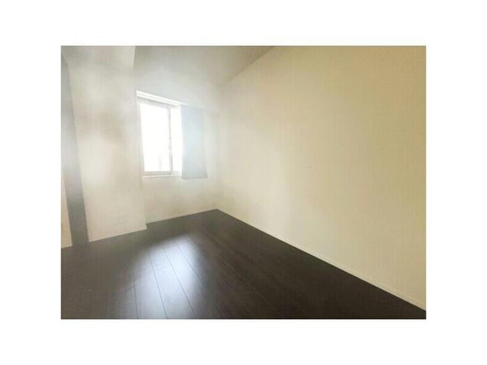 物件内観写真4　(居室)