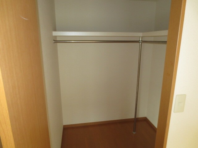 物件内観写真11　(収納)