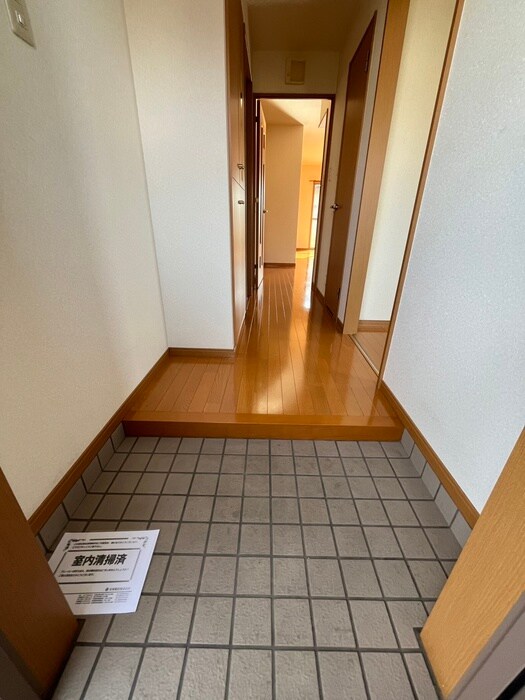 物件内観写真17　(玄関)