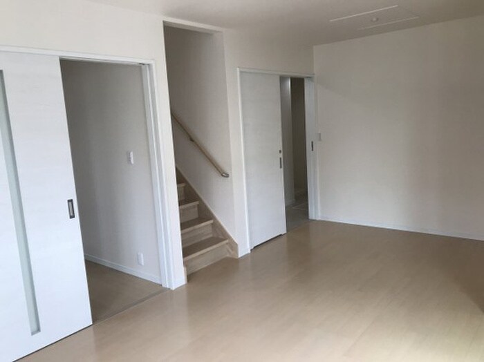 物件内観写真4　(居室)