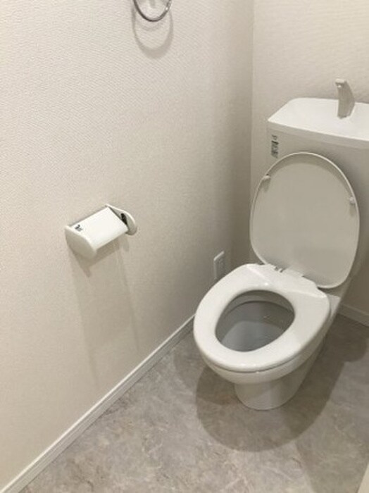 物件内観写真9　(トイレ)