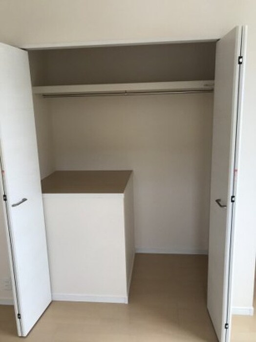 物件内観写真12　(収納)