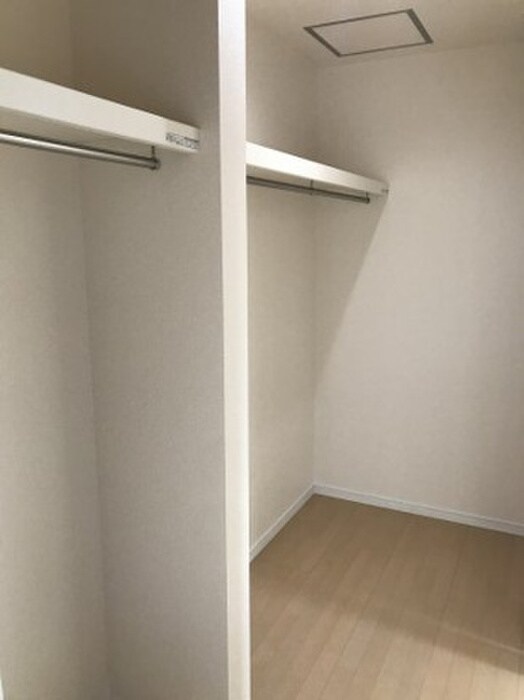 物件内観写真13　(収納)