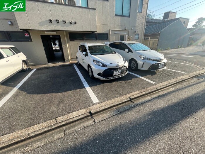 物件外観写真2　(駐車場)