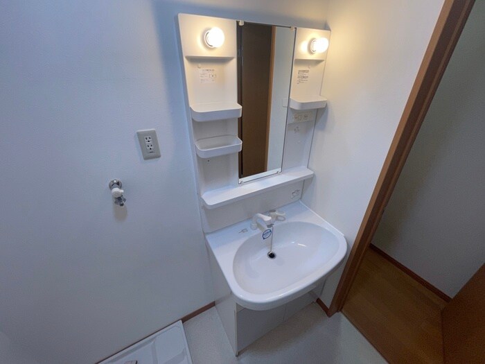 物件内観写真11　(洗面)