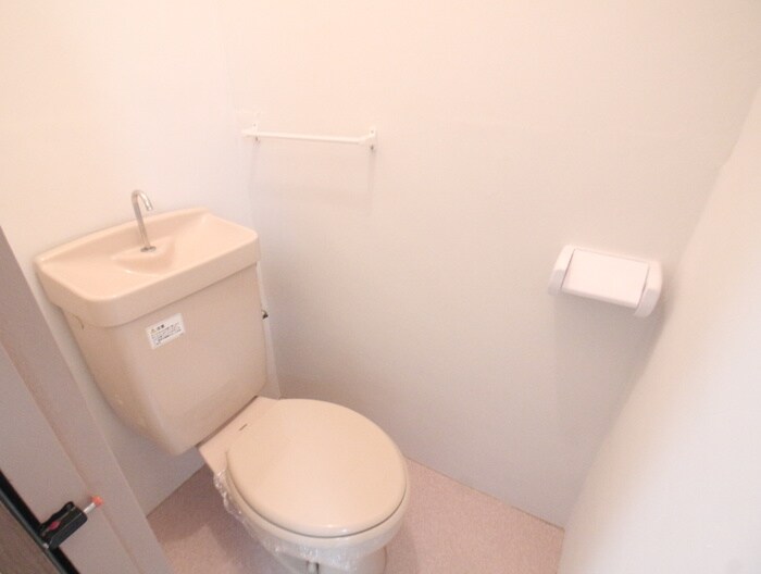 物件内観写真14　(トイレ)