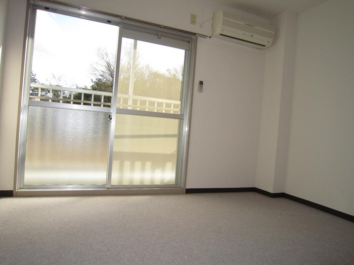 物件内観写真5　(居室)