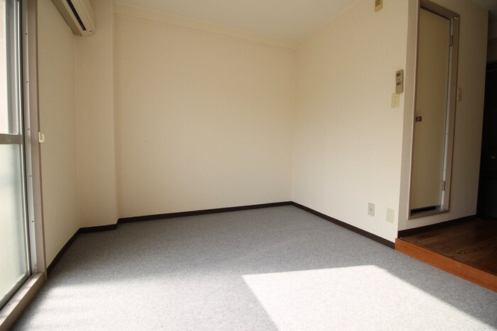 物件内観写真15　(居室)