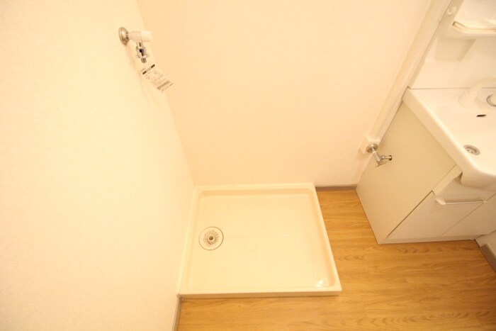 物件内観写真9　(洗濯機置場)