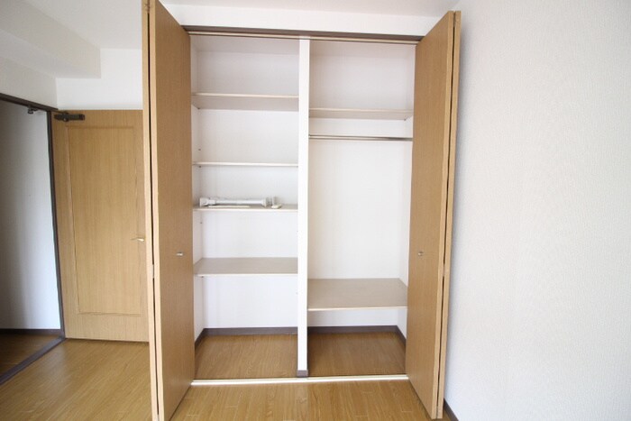 物件内観写真12　(収納)