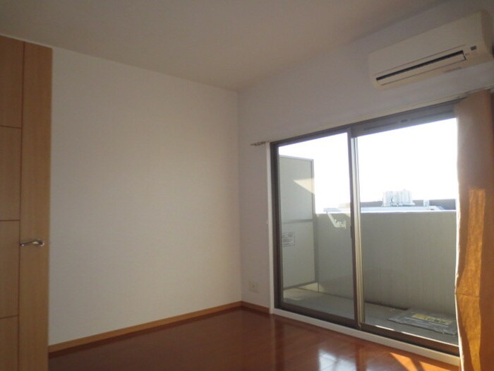 物件内観写真10　(居室)