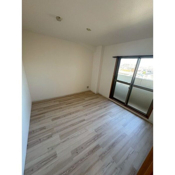 物件内観写真9　(居室)