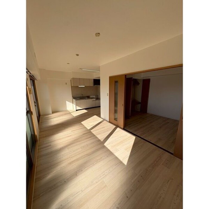 物件内観写真10　(居室)