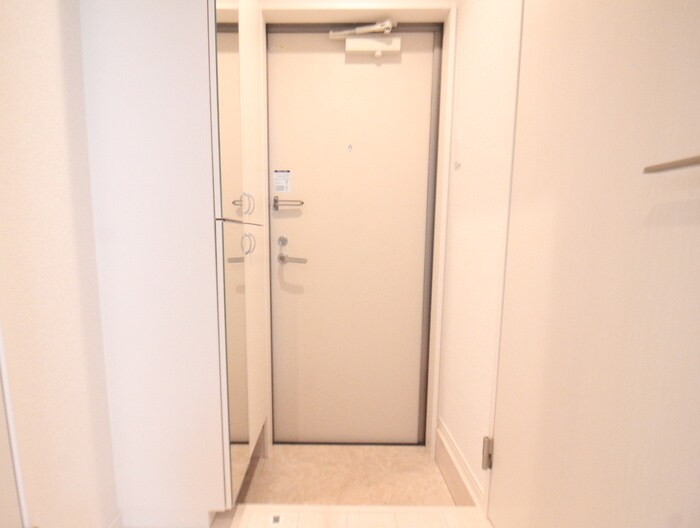 物件内観写真17　(玄関)