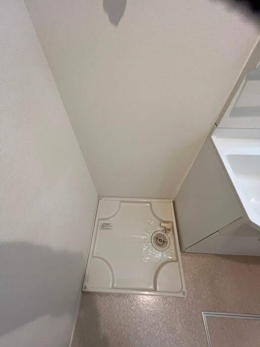 物件内観写真18　(洗濯機置場)